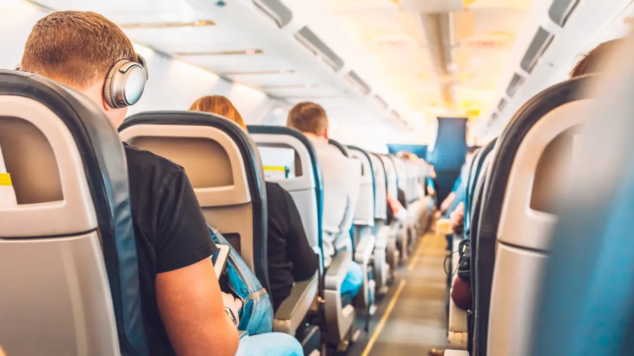 Flygets säkerhetsresa genom decennierna